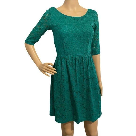 Mystic Short Sleeve Nylon Crochet Lace Dress - Picture 3 of 12